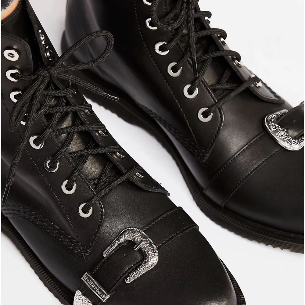 Dr Martens Ulima Black Leather Combat Buckle Boots Women's Sz. 9 US Sold Out​​​​ - Picture 12 of 14